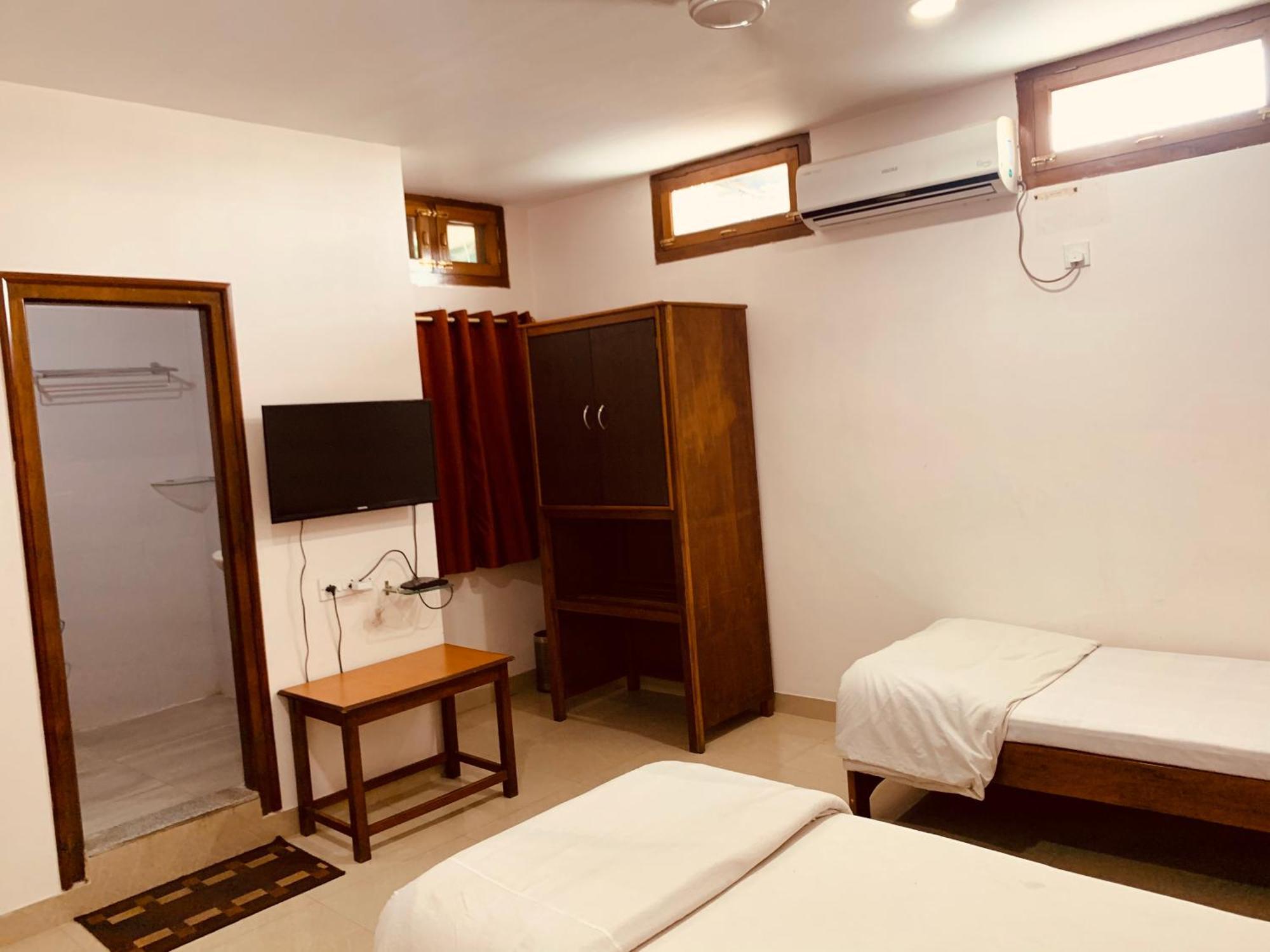 Hotel Devika Dibrugarh Dış mekan fotoğraf
